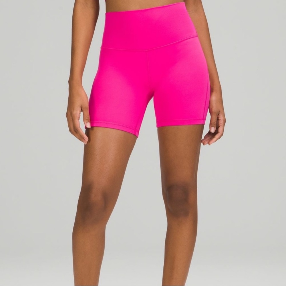 Sonic Pink Align short NWT